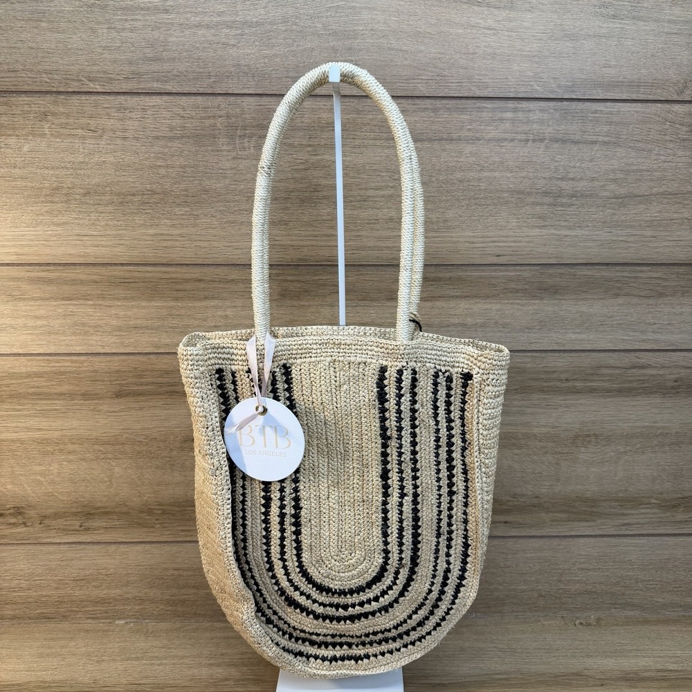 BTB Los Angeles Shoulder Tote Natural Raffia Weaved Made in Madagascar NWT - Picture 2 of 8